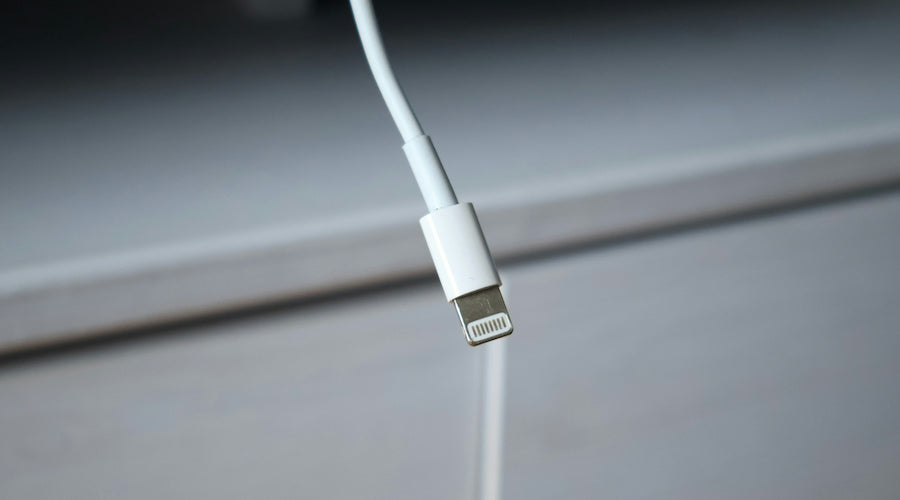 What Is a Lightning Cable: Full Guide to Types, Differences & Compatibility